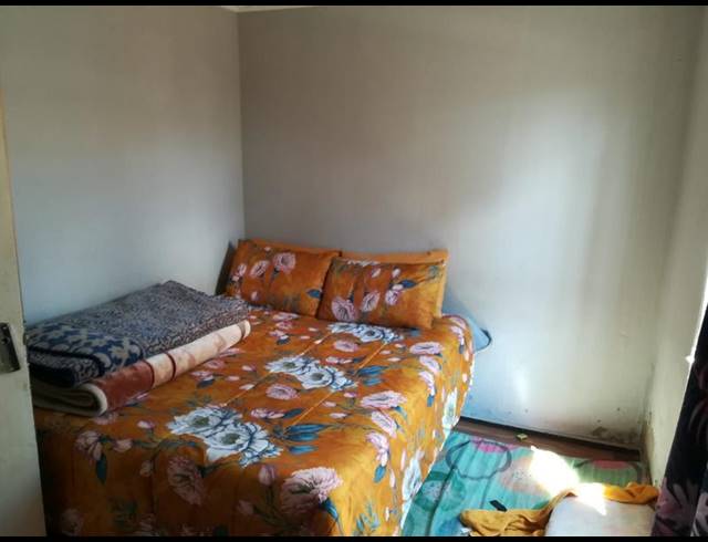 2 BEDROOM HOUSE FOR SALE IN DAVEYTON EXT 3